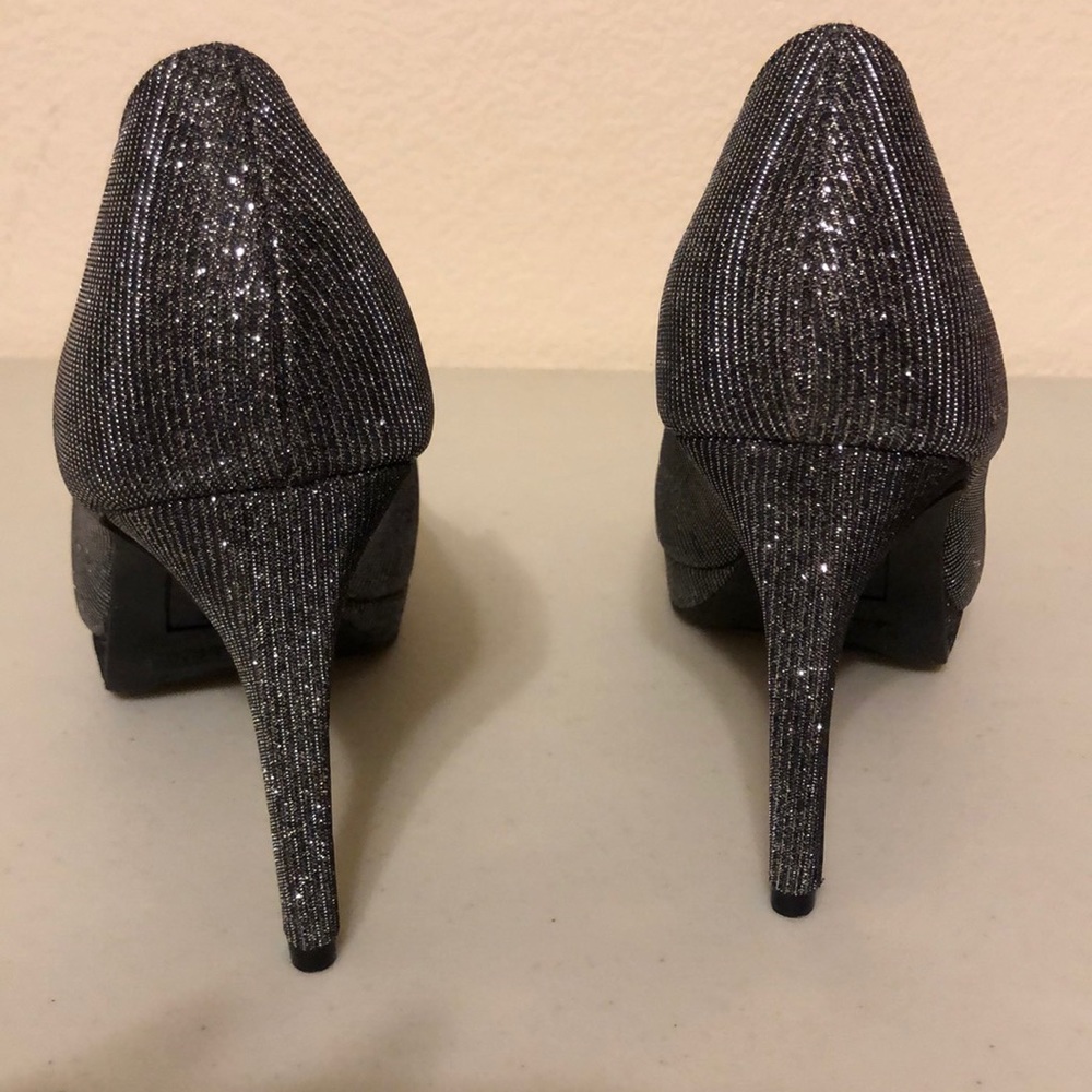 Fioni Heels - Picture 3 of 4